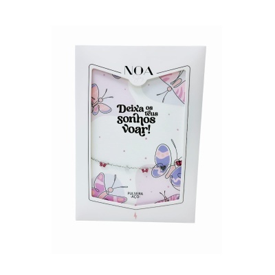 Pulseira Prata NOA em embalagem branca com borboletas e texto motivacional