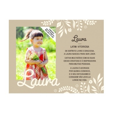 Criança com vestido vermelho segurando flores em fundo natural, texto sobre o nome Laura e significado em fundo bege com decoração floral branca