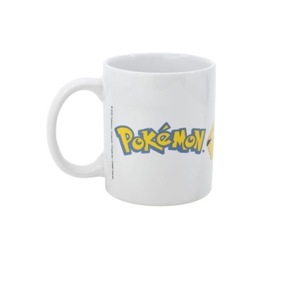 Caneca branca de cerâmica com texto Pokémon colorido