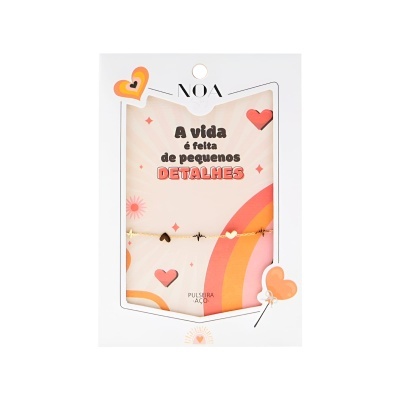 Pulseira de aço dourada com corações em embalagem decorada em rosa e laranja