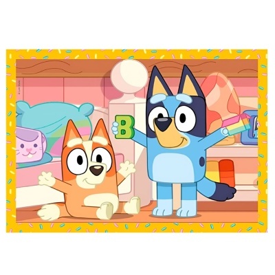 Dois câes animados num quarto infantil colorido com almofadas e candeeiro