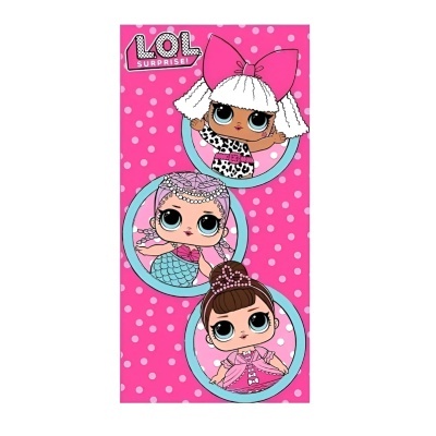 Toalha rosa estampada com bonecas LOL Surprise e texto LOL SURPRISE!