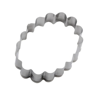 Cortador de biscoitos metálico ovado com bordas onduladas