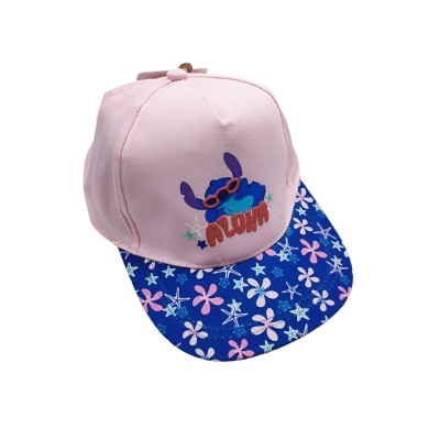 Boné rosa com pala azul e decoração floral com personagem e texto ALOHA