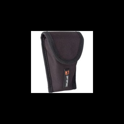 Estojo preto em tecido com fecho de aba e etiqueta PROTEC