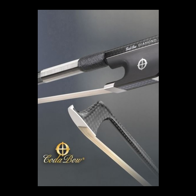 Arcos para violino da marca CodaBow em preto fosco e padrão de fibra de carbono