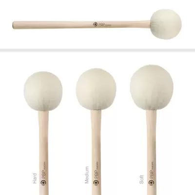 Conjunto de três baquetas de percussão PBP em madeira com cabeças brancas macias em três tipos: Hard, Medium, Soft.