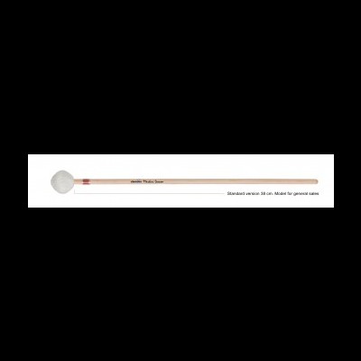 pincel de pintura com cabo de madeira, cerdas brancas e texto impresso