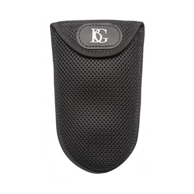 Estojo preto de tecido malha com aba e logótipo BG