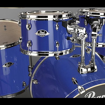 Bateria acústica azul com ferragens cromadas e logo PEARL