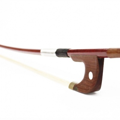 Arco de violino em madeira com vara branca e suporte curvo