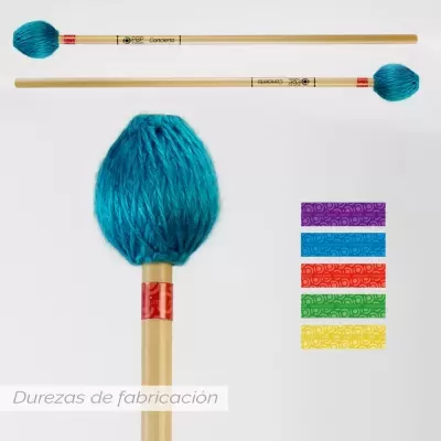 Baquetas de vibrafone em madeira com almofadas azul-turquesa e faixas coloridas à direita.