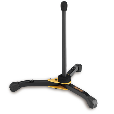 Suporte de tripé preto e amarelo com haste vertical e espuma preta