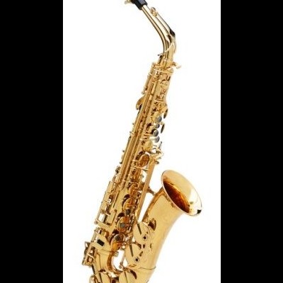 Saxofone alto dourado com bocal preto em fundo branco