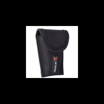 Bolsa preta de tecido com aba de velcro e etiqueta dprotec