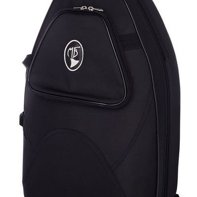 Mala preta rígida com bolso frontal e logótipo MB