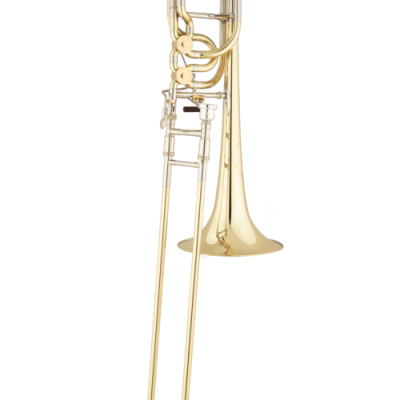 Trombone dourado em fundo branco