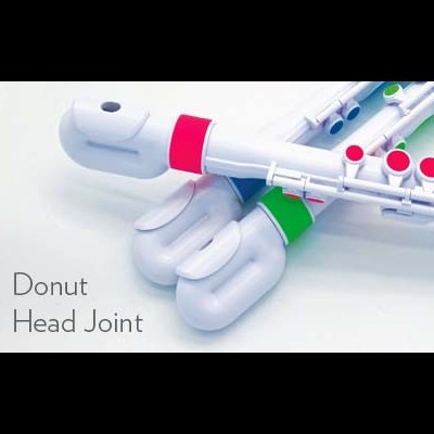 Dois instrumentos musicais brancos com anéis vermelhos e verdes, texto Donut Head Joint