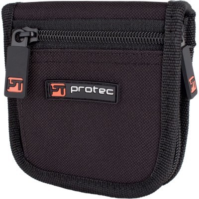 Bolsa preta pequena com fecho de correr e logo 'protec'