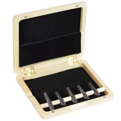 Estojo em madeira clara forrado a veludo preto com suporte para canetas