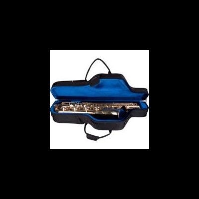 Estojo aberto preto com interior azul contendo saxofone prateado e dourado