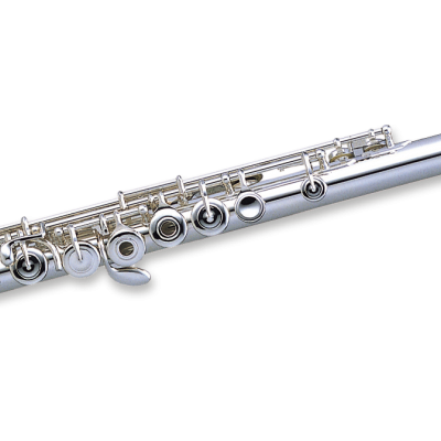 Flauta transversal metálica prateada