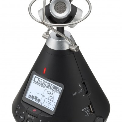 Microfone digital preto e prateado em forma de cone com display e botões