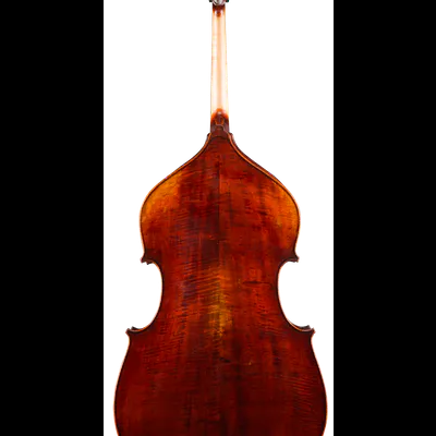 Contrabaixo acústico em madeira castanho-avermelhado visto de trás