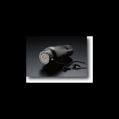 Triturador de café preto TIMEMORE CHESTNUT C2 sobre fundo preto