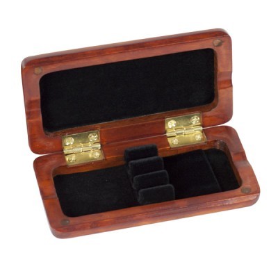 Estojo de madeira com interior forrado a veludo preto para anéis