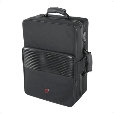 Mala de viagem preta com bolso frontal e alças