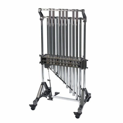 Suporte metálico com tubos verticais cromados em rodas