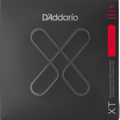 Embalagem preta de cordas para guitarra D'Addario XT Classical com texto em branco e vermelho