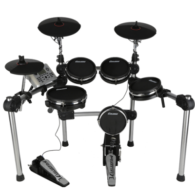 Bateria eletrónica Alesis em preto e metal com pedais e módulo de controlo
