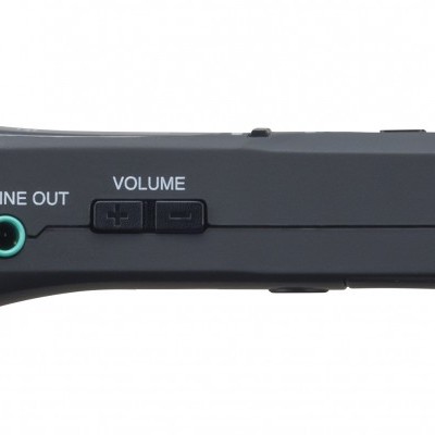 Gravador digital preto com microfones expostos e controle de volume