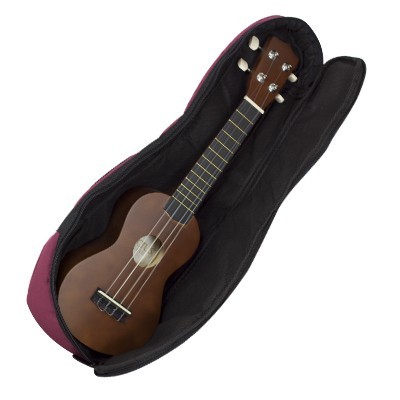 Ukulele de madeira castanha numa bolsa de transporte preta e castanho-avermelhado aberta.