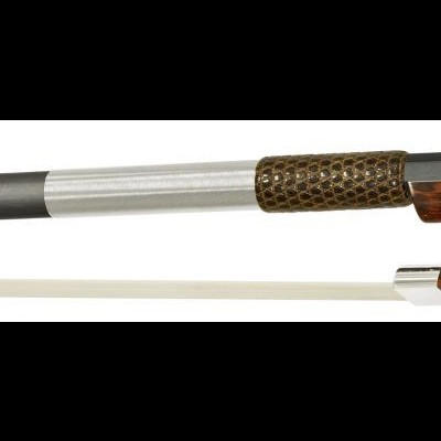 Arco para instrumento musical com vara preta e empunhadura de madeira castanha