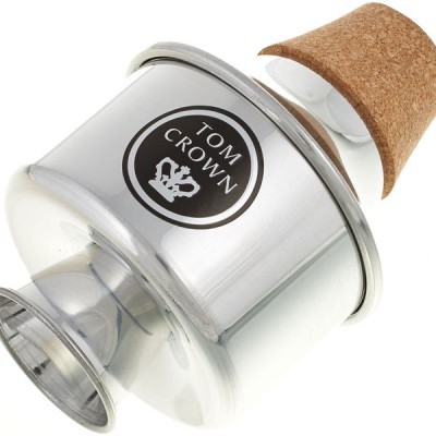 Cafeteira italiana em aço inoxidável com alça de cortiça e logo TOM CROWN.