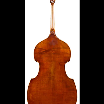 Contrabaixo acústico de madeira castanha visto de trás