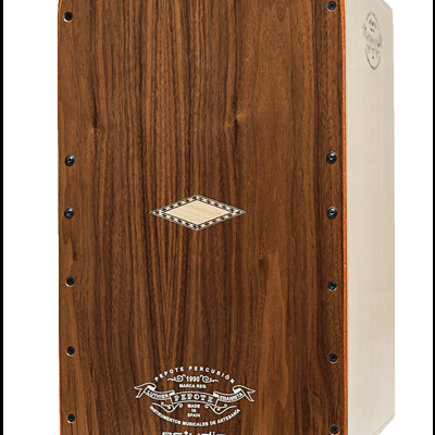 Cajón percussivo em madeira com frente escura e laterais claras