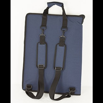 mochila azul escuro com alças pretas