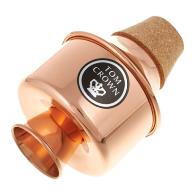 Dispositivo cor cobre com tampa de cortiça e etiqueta 'TOM CROWN'