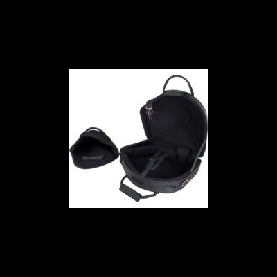 mala de transporte preta aberta e fechada lado a lado