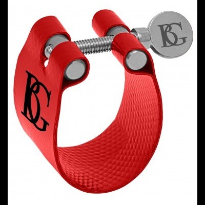 Abraçadeira vermelha para instrumento musical com detalhes metálicos prateados e logotipo BG