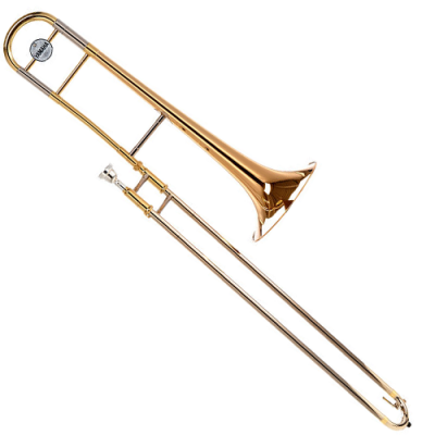 Trombone dourado de metal com fundo branco