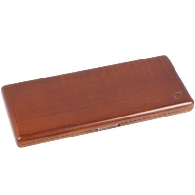 Estojo retangular em madeira castanha com símbolo circular