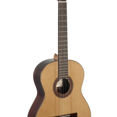 Violão clássico em madeira clara e escura