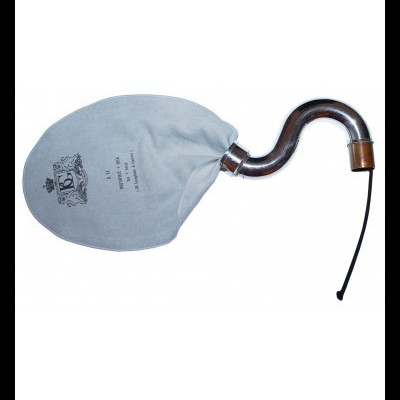 Folar de instrumento musical tradicional com tubo metálico curvado e saco de couro cinzento