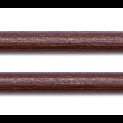 Par de baquetas de madeira escura com texto ROHEMA CONCERT Forte MADE IN GERMANY