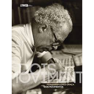 Homem de cabelos brancos e óculos escrevendo em papel, capa de álbum com texto em tons sépia